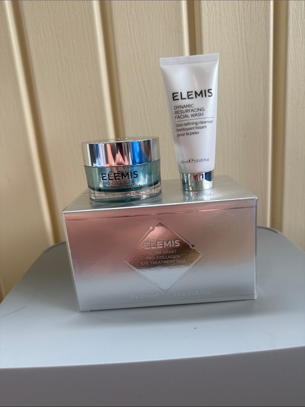ELEMIS silver and white skincare set